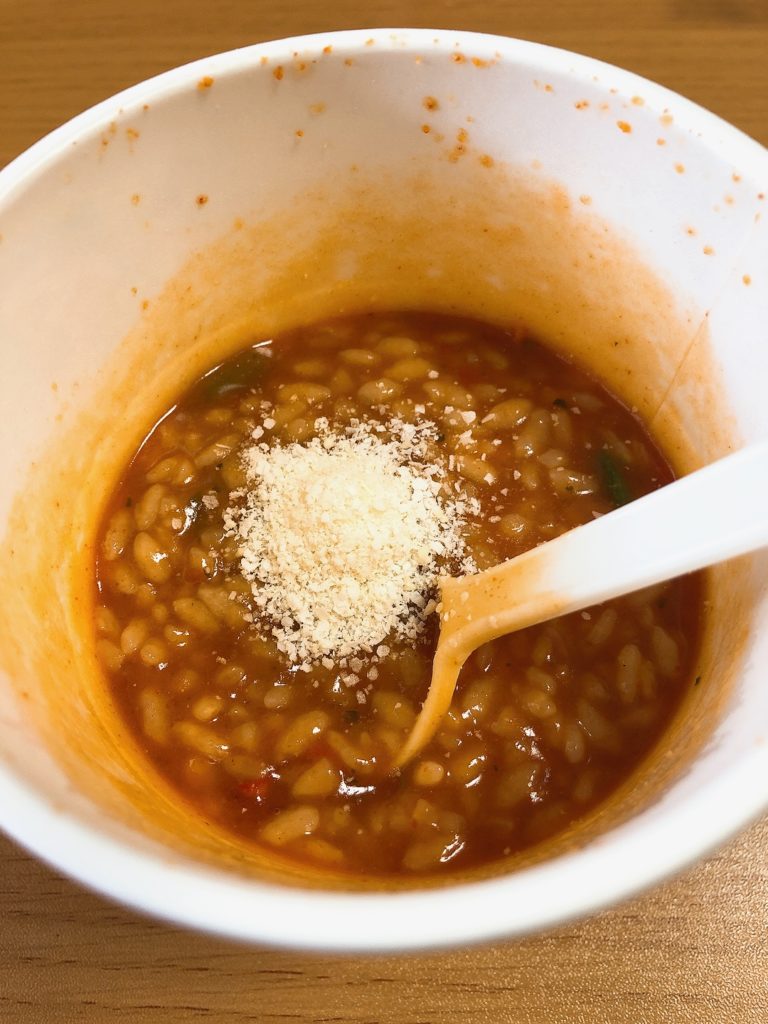 オシャーメシ トマトのスープごはん 熱湯を注いで5分後 画像