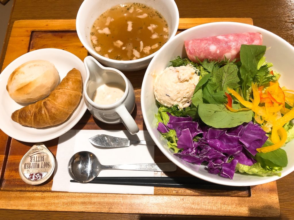 AOI cafe サラダ＆スープランチ